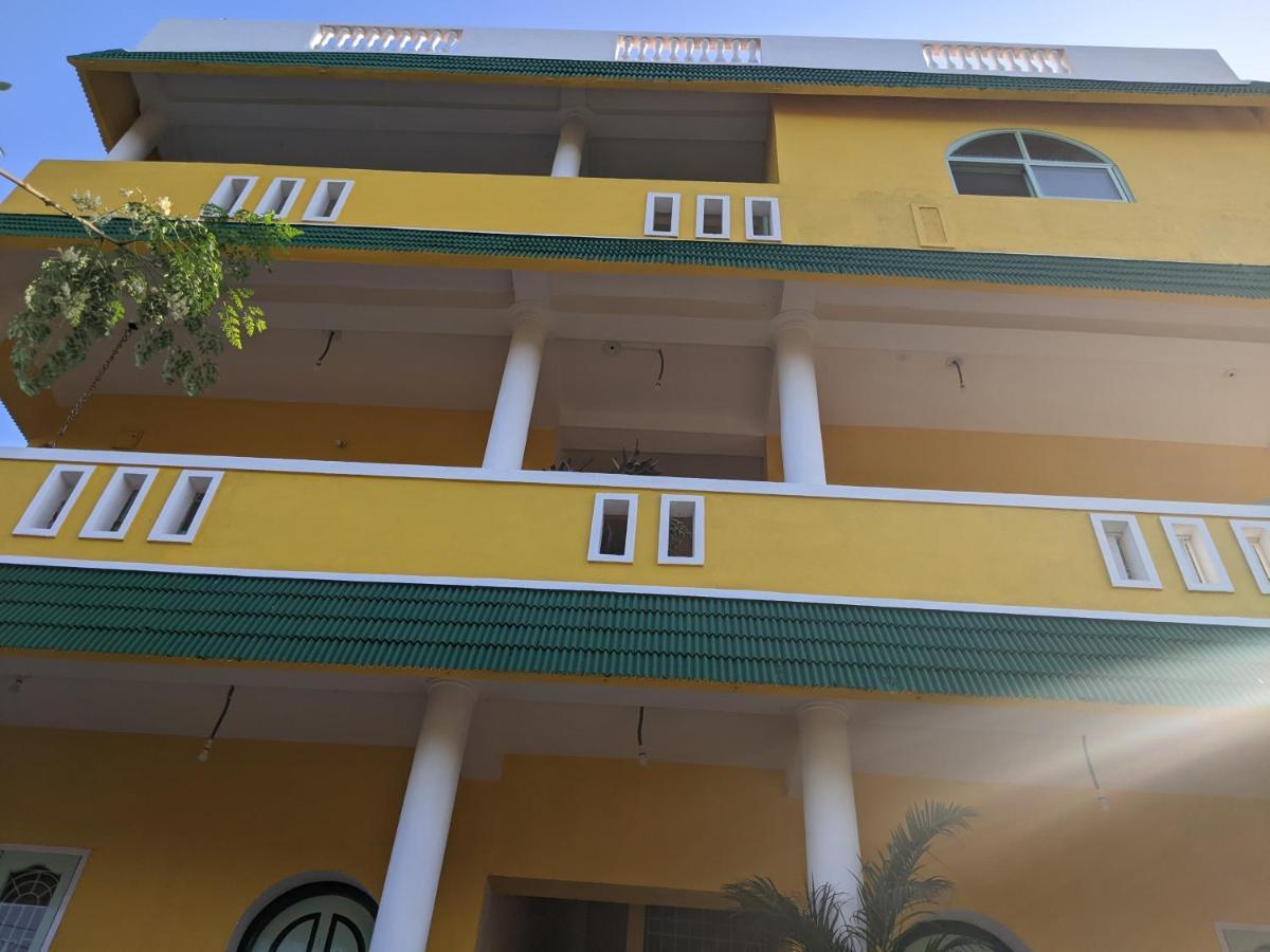 Blue Moon Guest House Mahabalipuram Eksteriør bilde